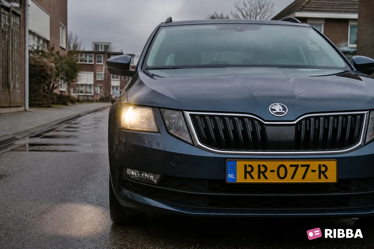 linkerdimlicht in het verkeer