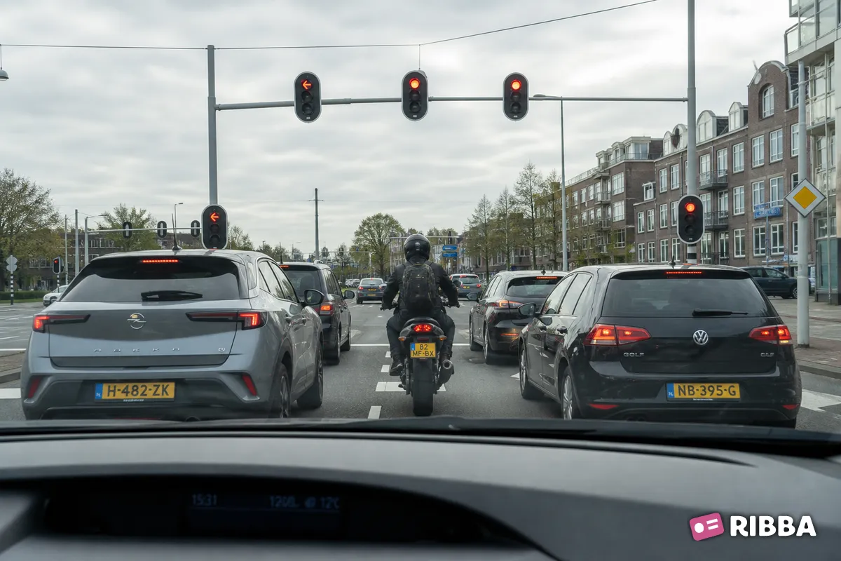 motorfiets in het verkeer