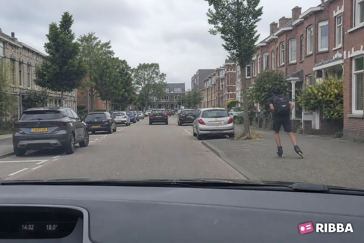 skeelers in het verkeer