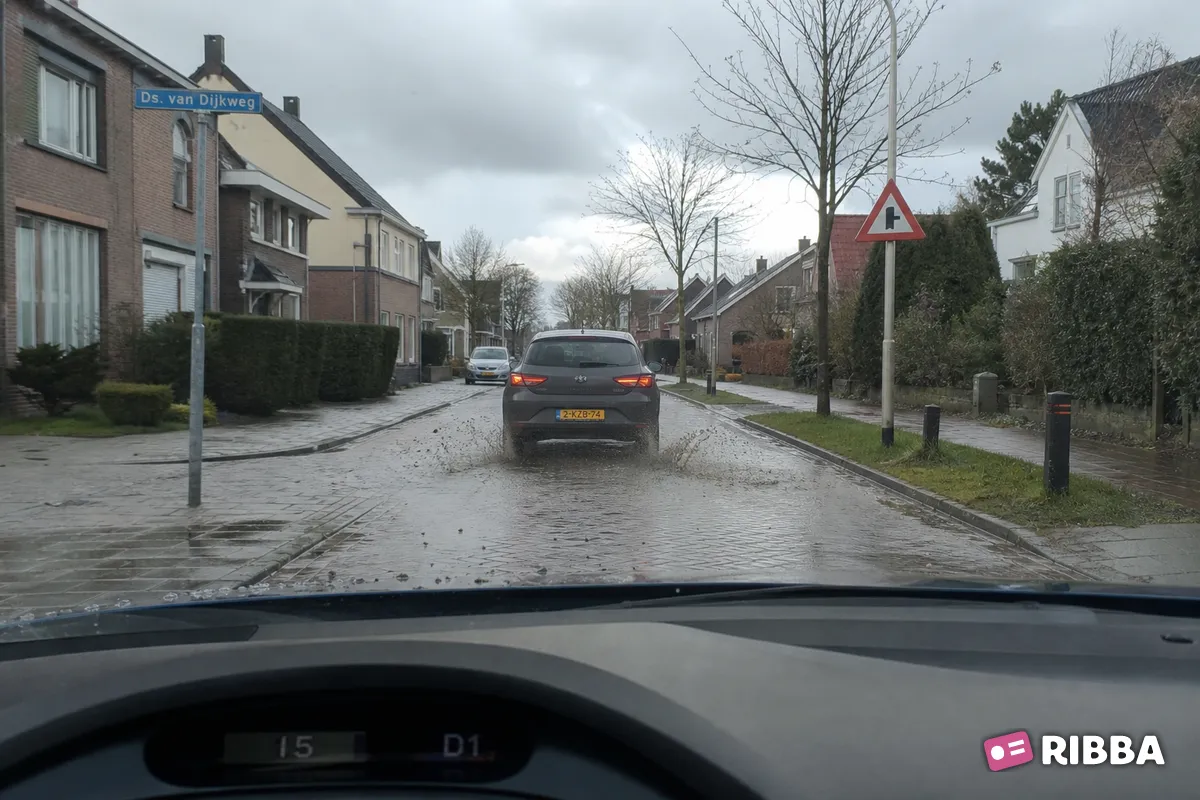 slipgevaar in het verkeer