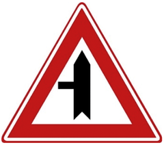 Verkeersbord B4: Voorrangskruispunt Zijweg links