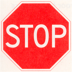 Verkeersbord B7: Stop; verleen voorrang aan bestuurders op de kruisende weg