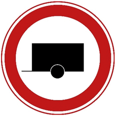 Verkeersbord C10: Gesloten voor motorvoertuigen met aanhangwagen