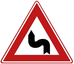 Verkeersbord J5: S-bocht(en), eerst naar links