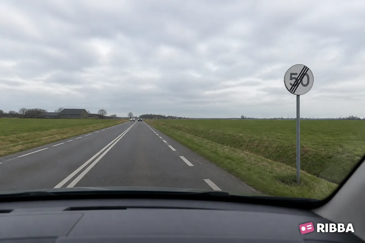 Bord A2 Einde maximumsnelheid langs een Nederlandse weg