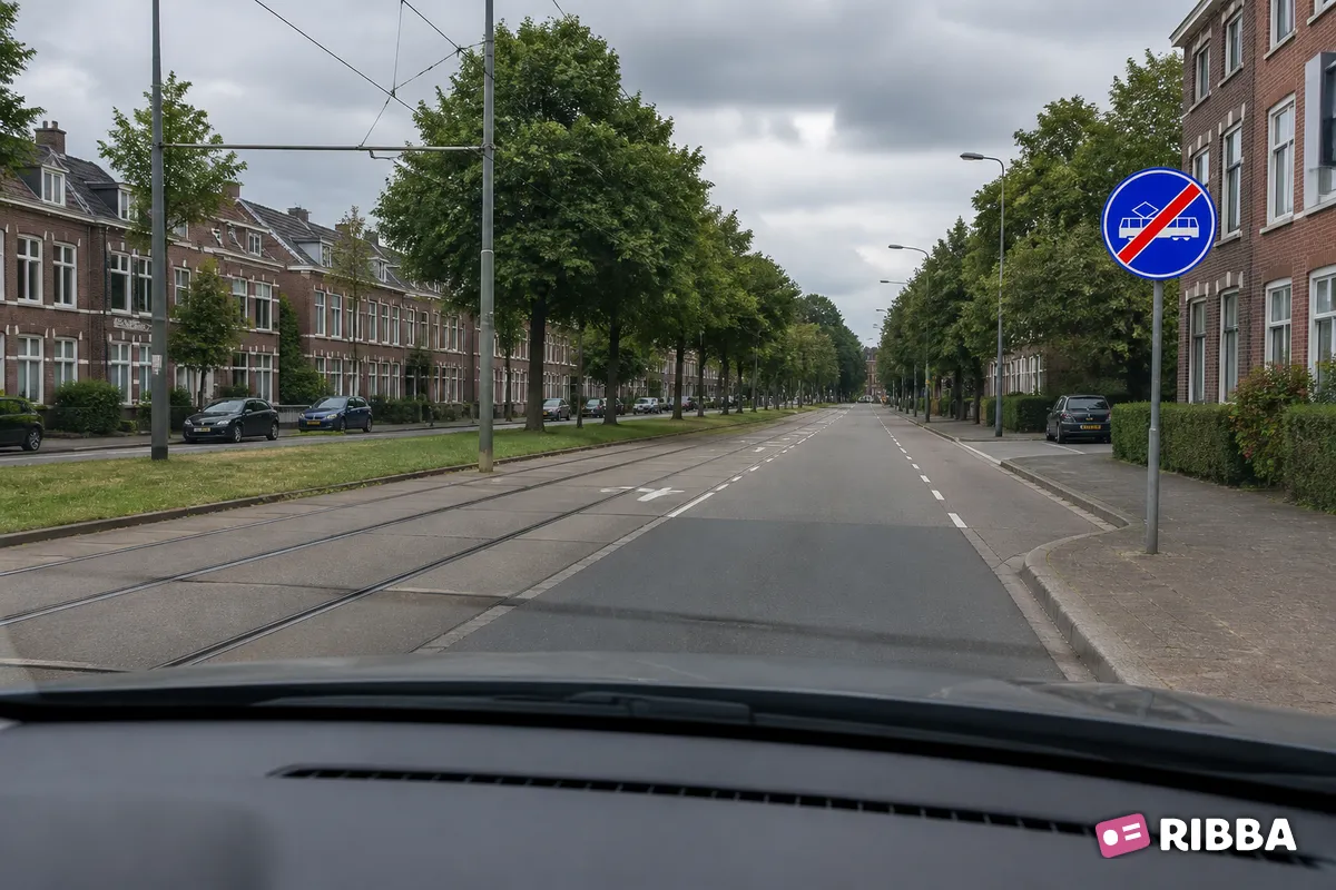 Bord F16 Einde trambaan of -strook langs een Nederlandse weg
