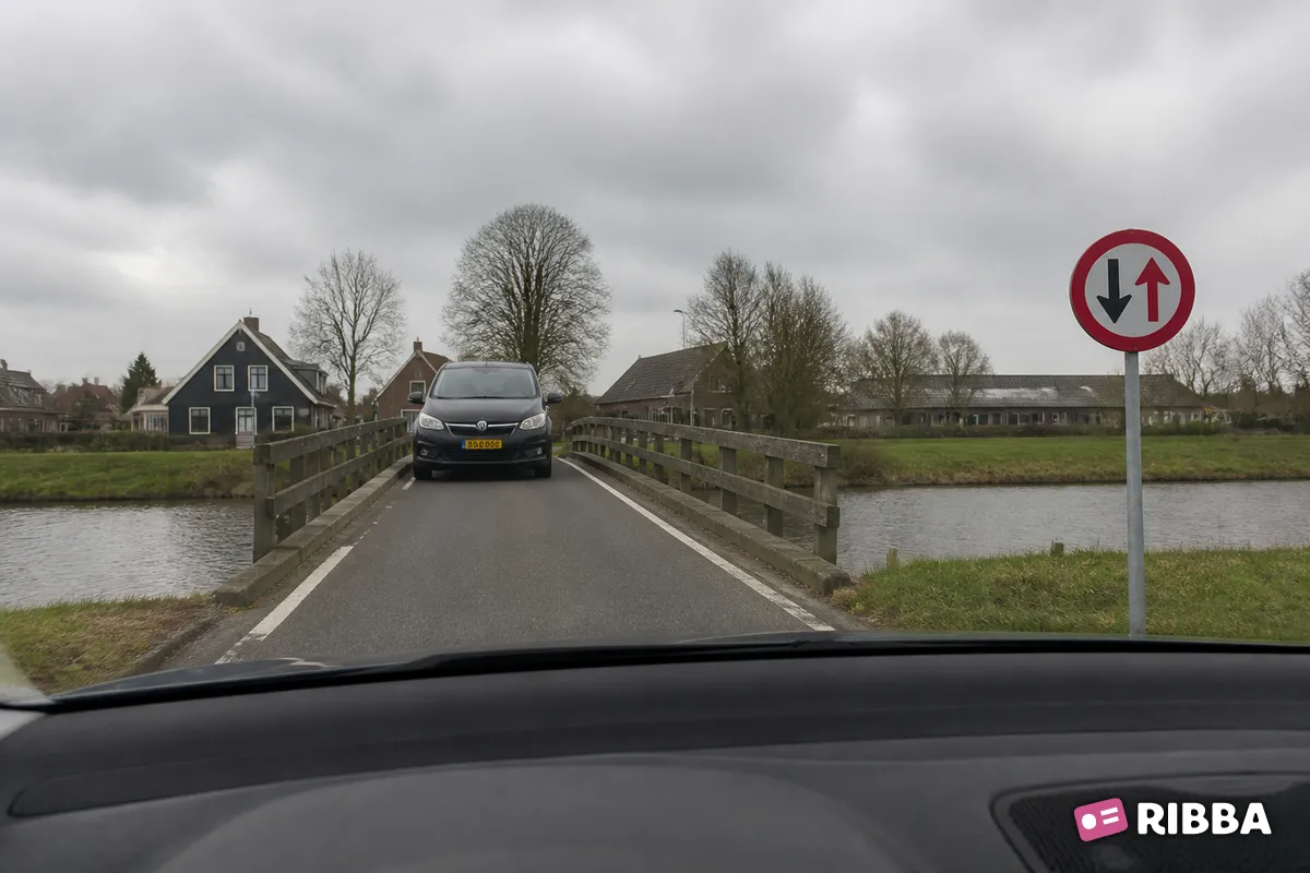 Bord F5 Verbod voor bestuurders door te gaan bij nadering van verkeer uit tegengestelde richting langs een Nederlandse weg